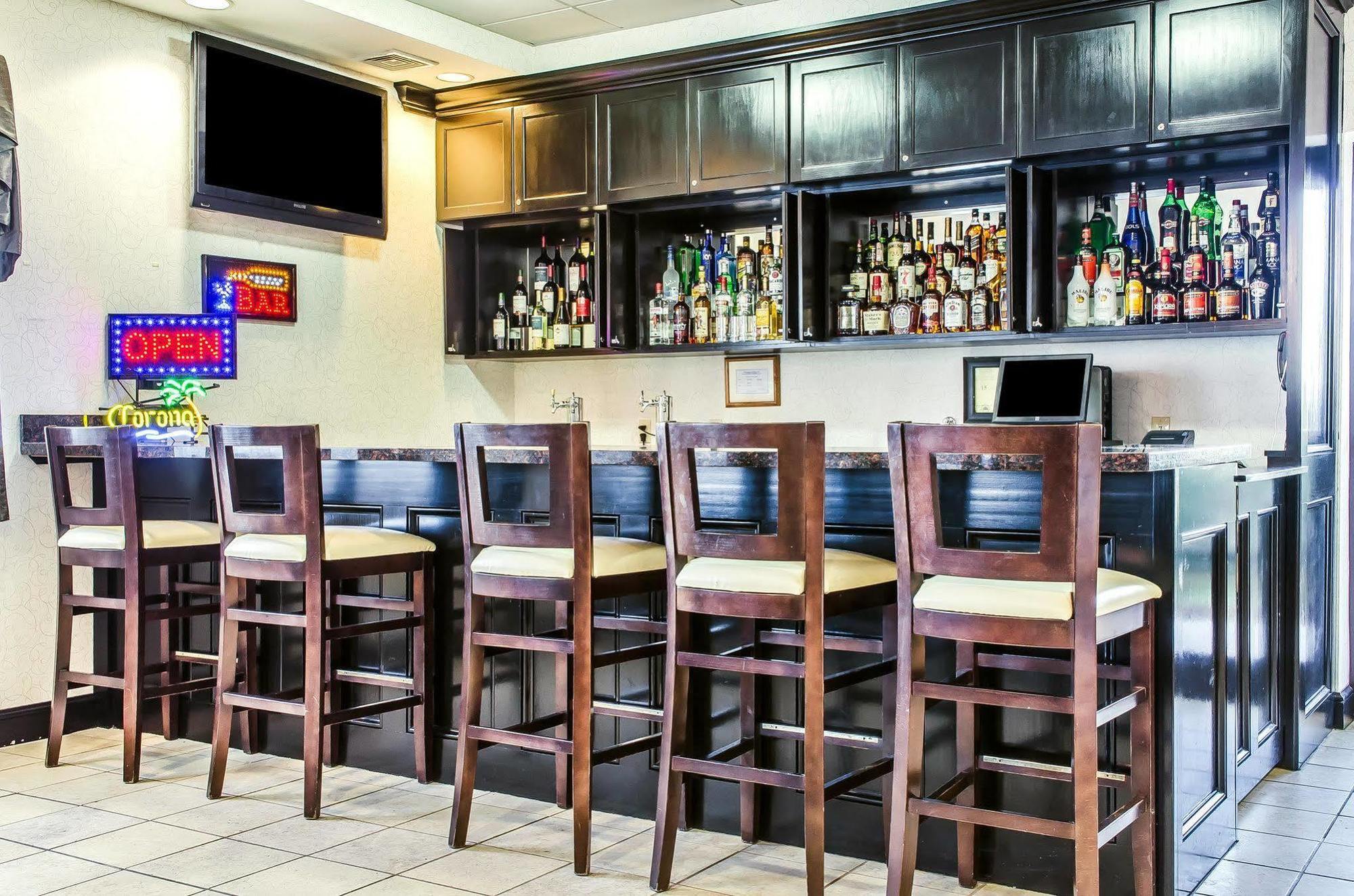 Comfort Suites Bloomsburg Eksteriør bilde
