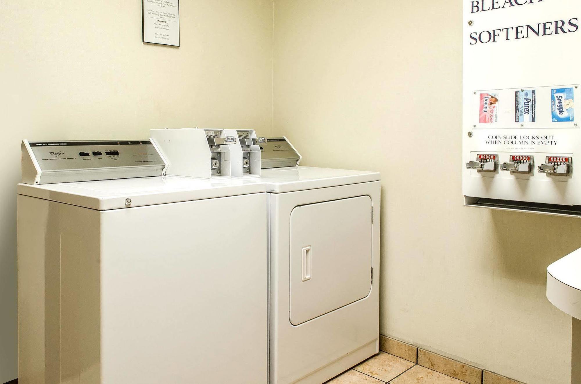 Comfort Suites Bloomsburg Eksteriør bilde